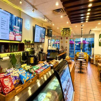 North Vancouver Turn-Key Profitable Cafe for Sale（108-828 Harbourside Drive）