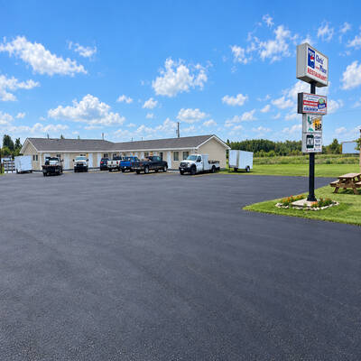 Prime Highway Investment Opportunity – Two Established Motel & Restaurant Complex on 5+ Acres