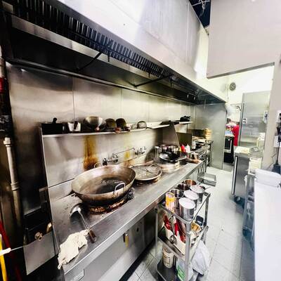 Burnaby Busy and Well-Established Chinese Restaurant for Sale (7355 Edmonds Street)