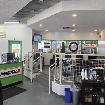 Active Green + Ross Complete Tire & Auto Centre in Southwestern Ontario